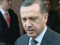 BASBAKAN SAVCI OZ'E SAHIP CIKTI