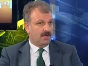 Saral'dan, Kamer Genç'e ''hayvan, şerefsiz...''