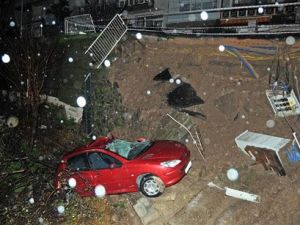 İzmir Konak'ta Heyelan Meydana Geldi