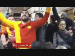 Ateşli Taraftara Kadın Tokadı