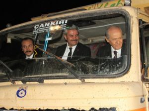 Devlet Bahçeli Kamyon Koltuğunda
