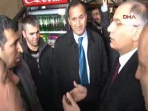 Biz Şeytan Taşlamakla Uğraşıyoruz