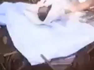 Diri diri gömülen bebek mezardan canlı çıktı!