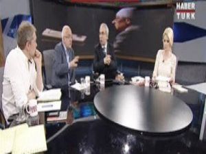 Habertürk Canlı Yayınında Sifon Sesi