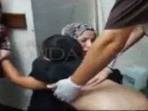 Öldü Zannetiği Oğlunu Karşısında Görünce...