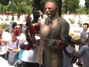 Ekmeleddin İhsanoğlu "İstiklal Marşı" Gafı