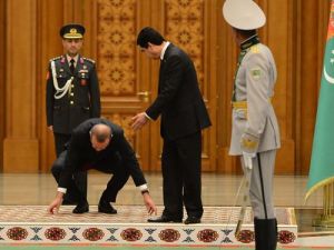 Erdoğan Türkmen Başkanı Şaşırttı
