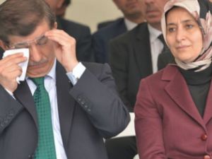 Arınç Duygulandı Davutoğlu Ağladı