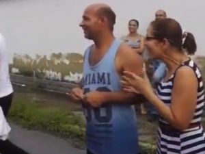 Melo'nun Hediyesi Ailesini Ağlattı!