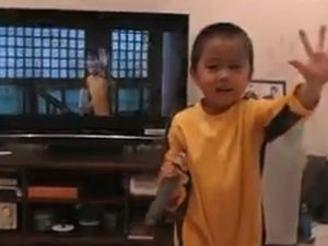 İşte Küçük Bruce Lee'nin  Kung Fu Şovu