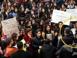 Polisten Özgecan Protestocularına Destek