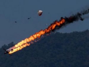 İki Uçak Havada Çarpıştı!