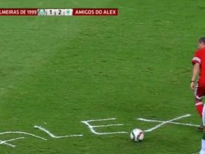 Alex'in Jübilesinde Hakem Sahaya Alex Yazdı