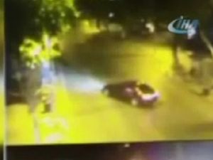 Çiçekçiye Çarpmadan Önce Drift Yapmış!