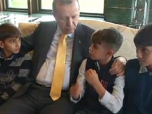 Bayrağı Göndere Çeken Çocuklar O Anları Anlattı!