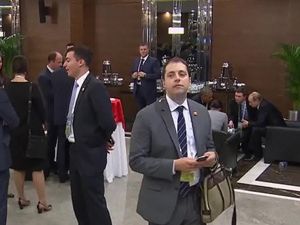 G20 Zirvesi'nde Kameraya Takılan İlginç Adam