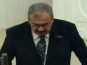 Sırrı Süreyya Önder'in Yemini Alay Konusu Oldu!