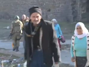 Askere Sığınan Vatandaşlar "Bunların Yaptığını Gavur Bile Yapmaz"