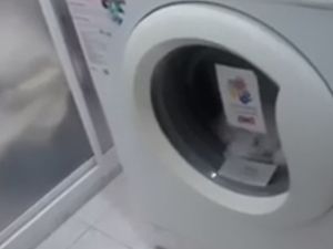 Çamaşır Makinesi Kendini Parçaladı!