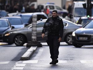 Paris'te Yeni Bombalı Saldırı