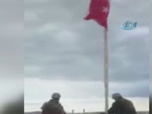 PÖH Ve JÖH Bayrak Şiiri Eşliğinde Cizre’ye Türk Bayrağı Çekti