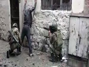 Sur'da Teröristlerin Teslim Olduğu Anlar