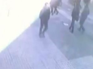 İstiklal Caddesi'ndeki patlama anı kamerada