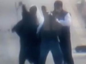 Yaşlı dededen eylemciye meydan dayağı!