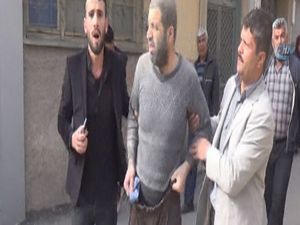 Kilis'te bir eve roket düştü