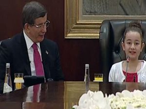 Başbakan Davutoğlu 23 Nisan'da çocukları kabul etti