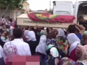 HDP'liler o hainin tabutunu taşıdılar!