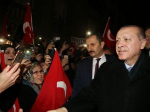 Cumhurbaşkanı Erdoğan'a Fransa'da sevgi seli