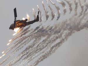 Atak helikopteri Afrin'deki terör hedeflerini böyle vuruyor!